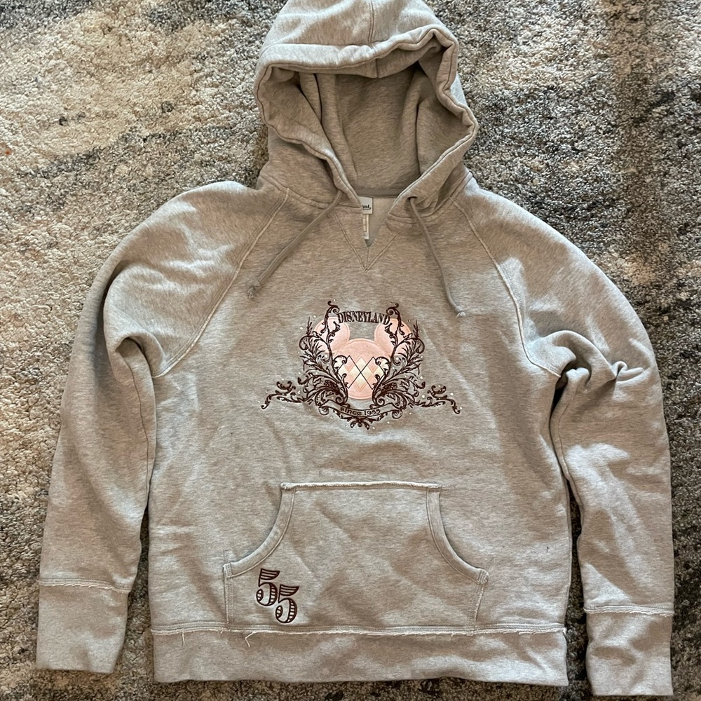 Disneyland hoodie, park exclusive. Size L